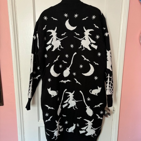Backstitch Bruja Duster Long Witch Cardigan - Regular Size - Picture 2 of 7